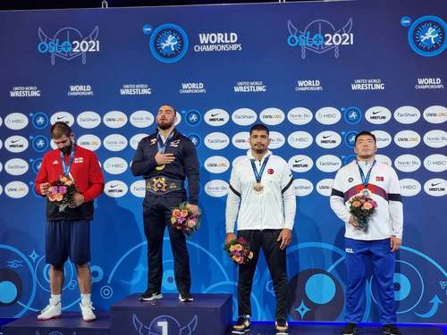 М.Лхагвагэрэл дэлхийн аваргын хүрэл медальтан боллоо