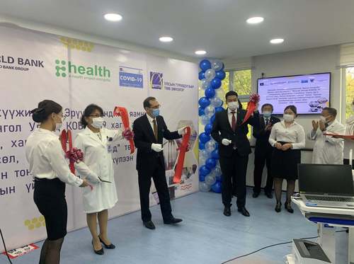 Гуравдугаар эмнэлэгт 8.3 тэрбум төгрөгийн тоног төхөөрөмж хүлээлгэн өглөө