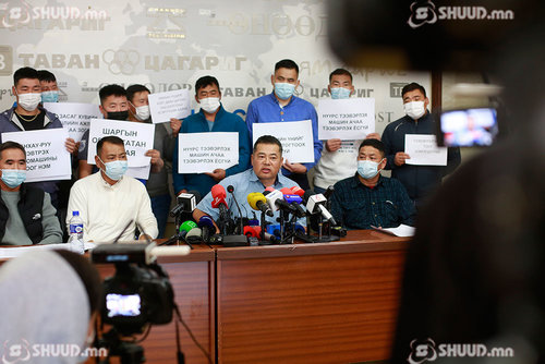 Замын-Үүдэд дахин гацаа үүсч, Эрээнд бараа овоорч эхэлжээ