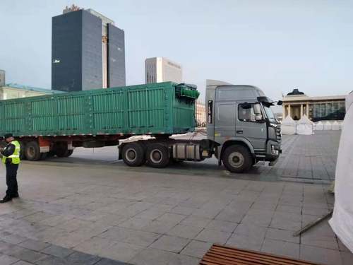 Тээвэрчид тэмцэж эхэллээ