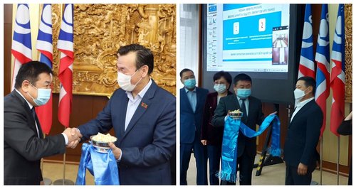 АН-ын бүлэг хадаг барьж угтсан гишүүдээсээ татгалзлаа