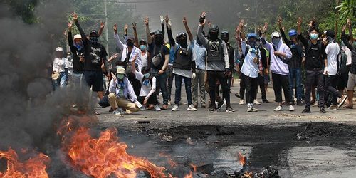 Мьянмар эсэргүүцлийн жагсаалд оролцсон 5000 хүнийг суллана