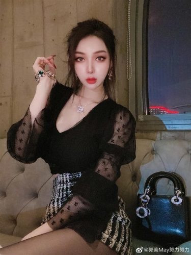 Хортой бүтээгдэхүүн сурталчилсан инфлүнсэрийг хорих ялаар шийтгэжээ