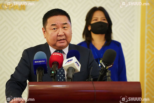 Д.Ганбат: Засгийн газрын үйл ажиллагааг дүгнэхэд эрт байна