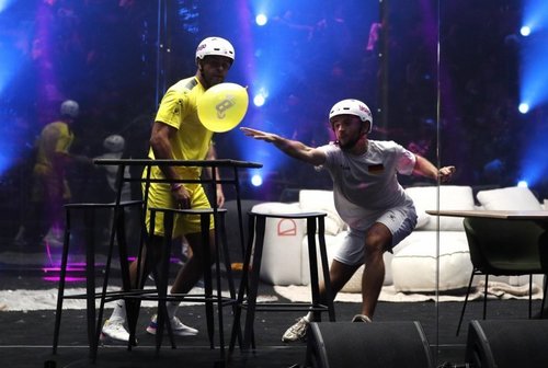 Хийлдэг бөмбөлгөөр тоглох анхны ДАШТ болжээ