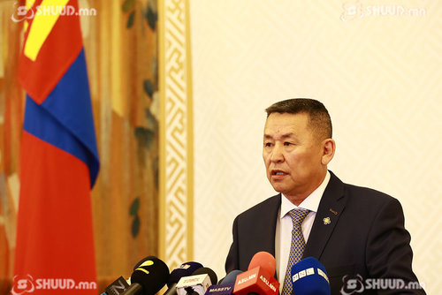 Ш.Адьшаа гишүүн Г.Занданшатар даргаас хүлцэл өчлөө