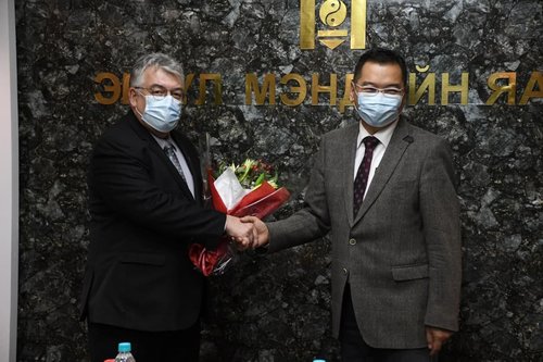 ДЭМБ-ын суурин төлөөлөгч Др. Сергей Диордицад баяр хүргэлээ
