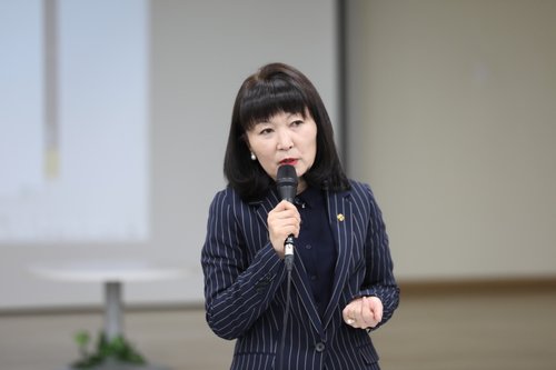 Н.Уртнасан: Мод тарьж ургуулбал мөнгөн урамшуулал олгоно