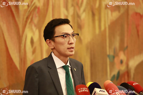 Н.Учрал сайд нийгмийн сүлжээ хэрэглэгчдийг хүн хогнууд гэв