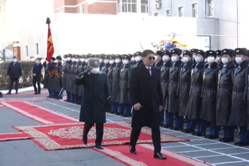 У.Хүрэлсүх: Би онцгой байдлын албанаас төрж гарсан төрийн тэргүүн