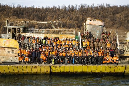 “Сүхбаатар” хөлөг онгоцыг татан гаргасан алба хаагчдад талархал илэрхийлэв