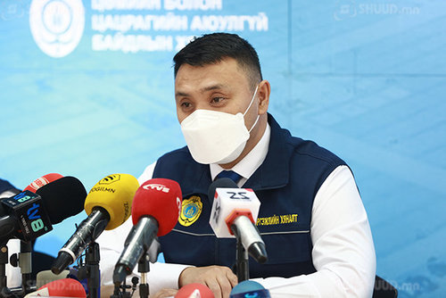 Д.Цэнд-Аюуш: Импортоор оруулж ирдэг 25-30 нэрийн эмийн олдоц муу байна