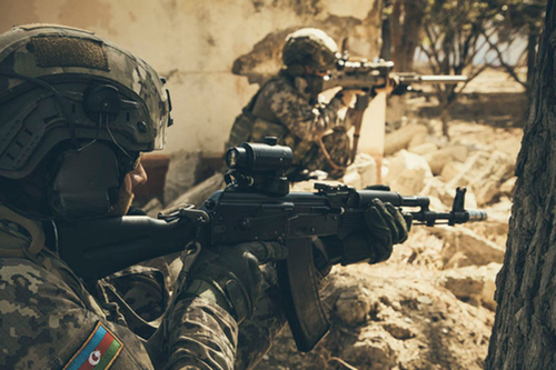 Арменитай хийсэн зэвсэгт мөргөлдөөний улмаас Азербайжаны долоон цэрэг амиа алджээ