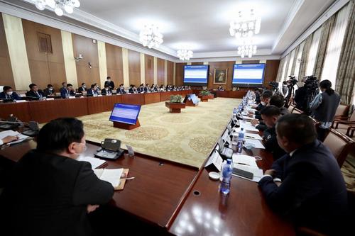 Зургаан аймаг өвс, тэжээлээ хангалттай бэлдээгүй байна