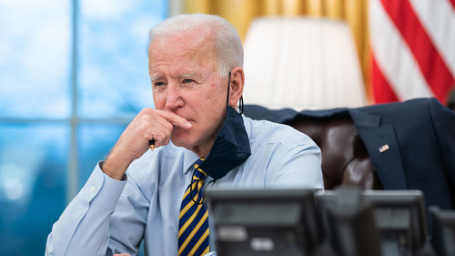 Байдены нэр хүнд урьд хожид байгаагүйгээр унажээ