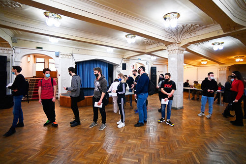 ОХУ-д оюутнуудыг албан журмаар вакцинд хамруулна