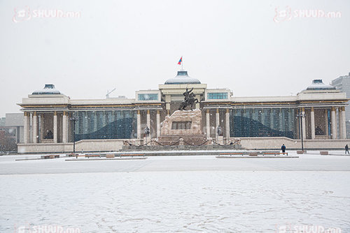 Өнөөдөр нутгийн зарим газраар цас орж, явган шуурга шуурч, ихэнх нутгаар хүйтэрнэ