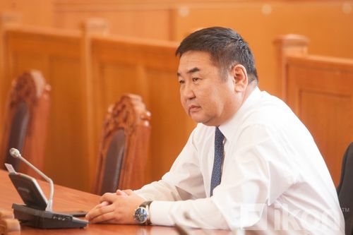 Д.Ганбат: Намайг яагаад Ерөнхийлөгчийн айлчлалын бүрэлдэхүүнд оруулахгүй байна вэ