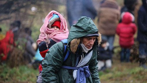 Цагаачдын хямрал: Британийн цэргүүд Польшийн хилийг зорино