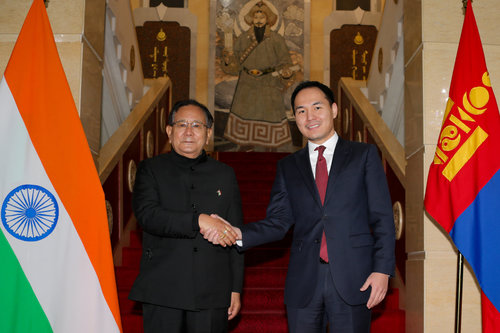 Энэтхэг улсын Гадаад харилцааны Төрийн сайд айлчилж байна