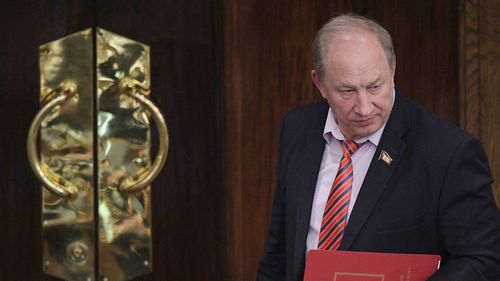 ОХУ-ын парламентын гишүүн хандгай агнаад, халдашгүй эрхээ алдав