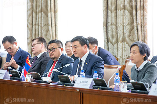 Чөлөөт бүсийг хөгжүүлэх, хийн хоолой дамжуулах төслийн талаар хэлэлцлээ