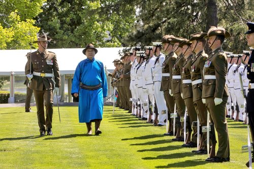 Элчин сайд Д.Даваасүрэн Итгэмжлэх жуух бичгээ өргөн барив