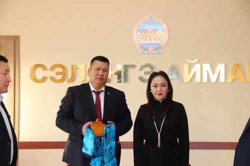 Сэлэнгэ аймгийн шинэ Засаг дарга тамгаа хүлээн авлаа