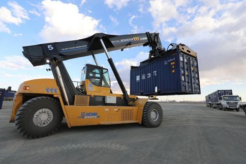 Эрээн-Замын-Үүд боомтын авто замын тээвэр маргааш эхэлнэ