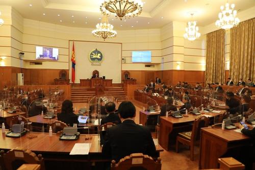 Чуулганы нэгдсэн хуралдаанаар 143 хуулийг эцэслэн баталлаа