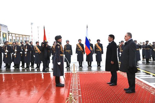 ОХУ төрийн өндөр албан тушаалтнуудыг хэрхэн угтдаг вэ? 