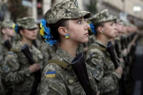 Украины эмэгтэйчүүд цэргийн үүрэгтэн болно