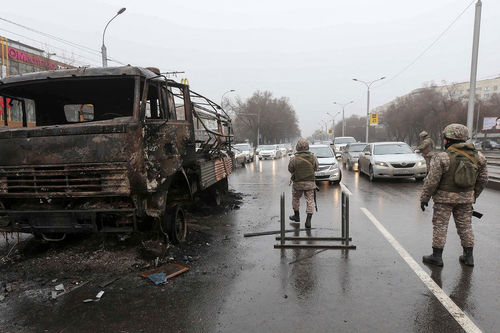 Казахстанд үймээний үеэр гурван хүүхэд амиа алджээ