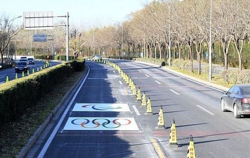 Бээжингийн оршин суугчид Олимпын машин осолд орсон байхад ч тусалж болохгүй