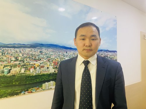 Б.Батцоож: Өрхийн эрүүл мэндийн төвүүдэд машинтай 50 жолооч шаардлагатай байна