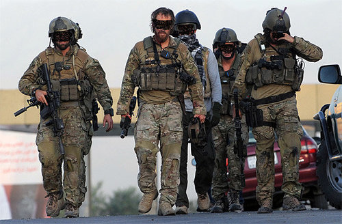 ОХУ Украин руу халдсан тохиолдолд дипломатуудаа нүүлгэх төлөвлөгөөг Британи гаргажээ