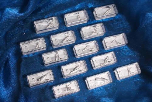 Бээжин-2022 бэлгэдэл бүхий албан ёсны бэлэг дурсгалын зүйлсийг танилцуулжээ