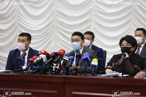 Ж.Бат-Эрдэнэ: Замын-Үүдээр оруулж ирж буй ачааны 60 хувь нь барилгын материал байна