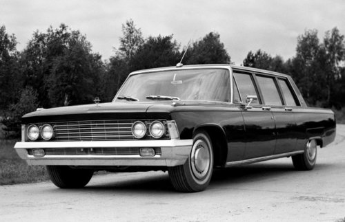 Монголын төрийн тэргүүний унаж байсан ЗИЛ машиныг Парист дуудлагаар худалдана