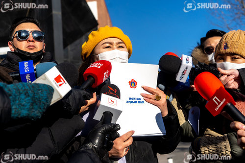 Хүүхдийн асуудлаар төрийн гурван өндөрлөгт албан шаардлага хүргүүллээ
