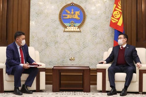 Төсөвт тодотгол хийх тухай хуулиудын төслийг өргөн барилаа