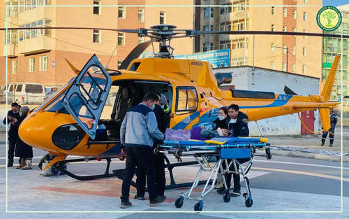 Моринд даруулж, гэмтсэн иргэнийг нисдэг тэргээр тээвэрлэн Улаанбаатар хотод авч иржээ