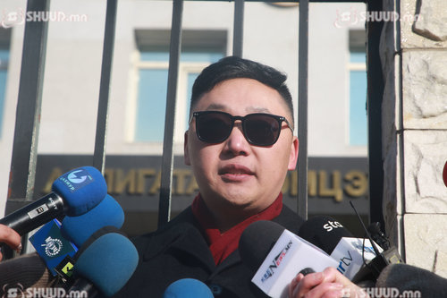 Cэтгүүлч С.Будрагчаа Монгол-Оросын хамтарсан III сургуулийн захирлыг шалгуулахаар АТГ-т өглөө