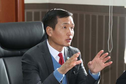 Мөрөн сумын Засаг дарга Б.Батбаяр улсын мөнгө 