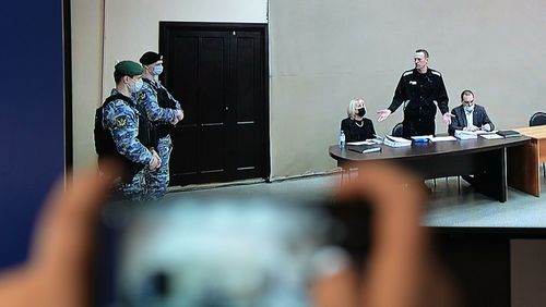 Навальный: Химийн зэвсгээс ч, Путинээс ч айхгүй байна