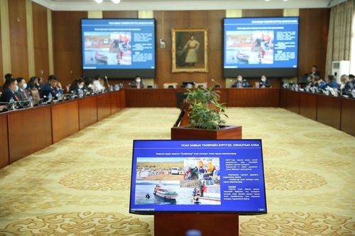 Хөвсгөл нуурын эргэн тойронд 120 гаруй аж ахуй нэгж үйл ажиллагаа явуулж байна