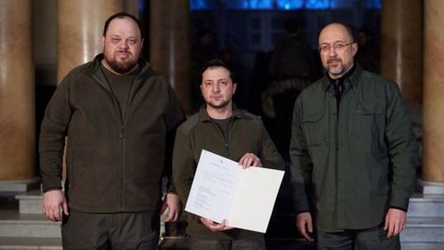 Европын холбоо гишүүнээр элсэх тухай Украины хүсэлтийг хүлээн авлаа