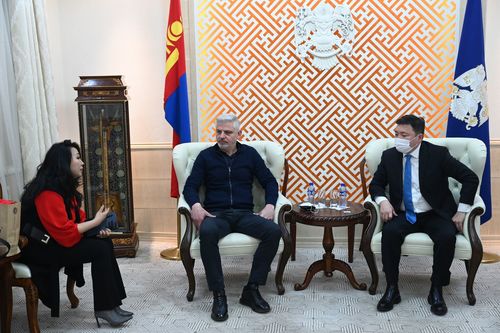 Жижиг, дунд үйлдвэрлэгчдийг дэмжинэ