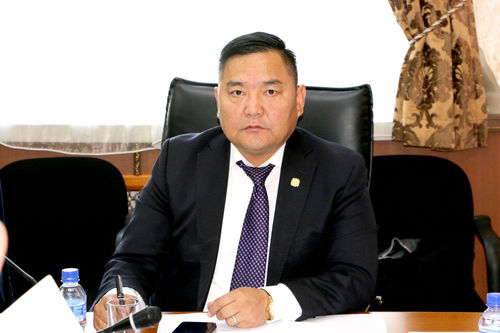 Ш.Үнэнбат намаасаа түдгэлзэж, шалгуулах хүсэлтээ өгчээ