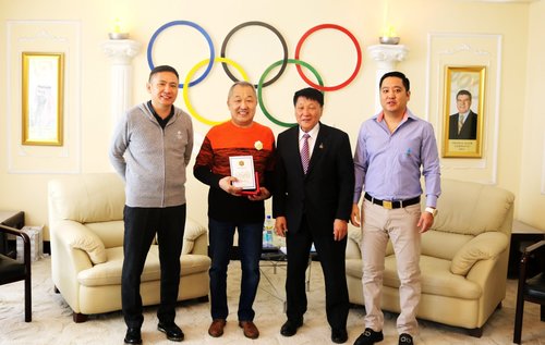 Д.Нямбилэгийг “Олимпын алдар” одонгоор шагналаа